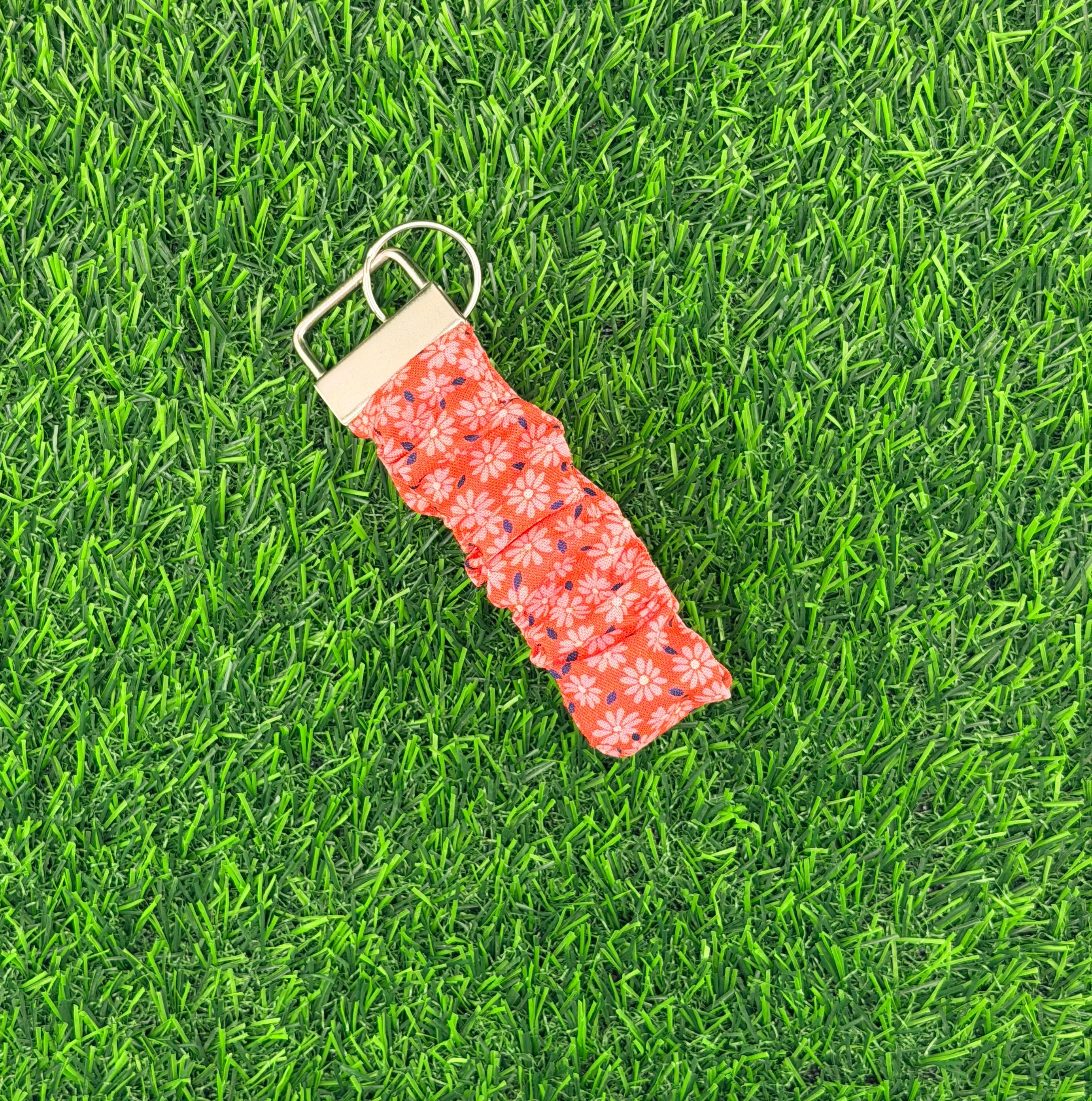 Ditsy Coral Scrunchie Wristlet