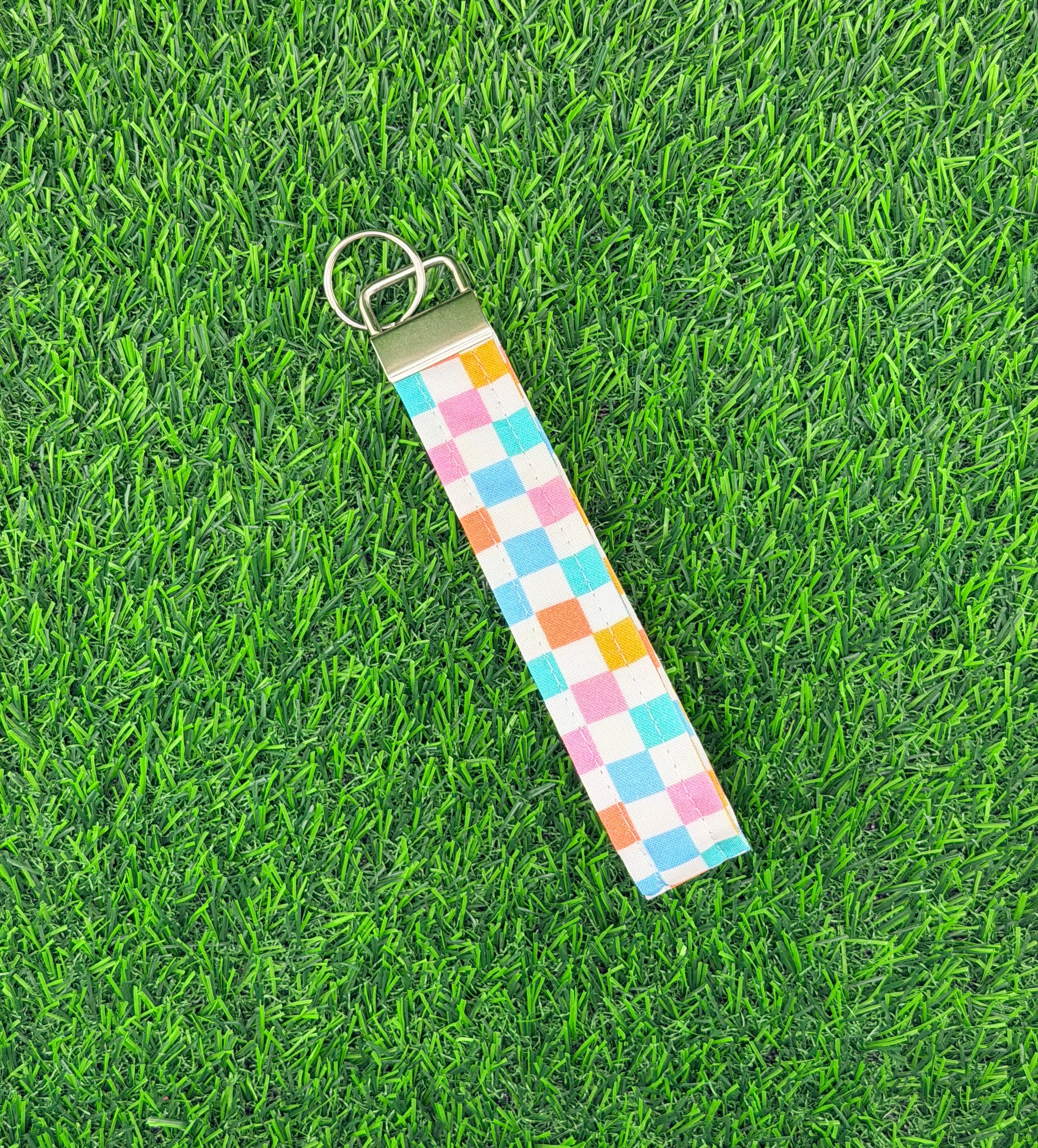 Retro Check Wristlet
